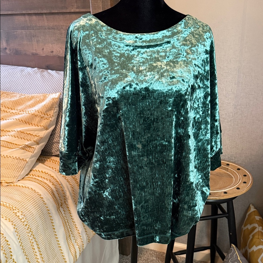 Elegant Velvet Green Women's Top